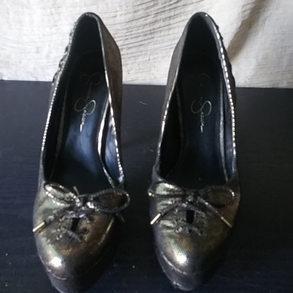 Shoes - Picture 4 of 4
